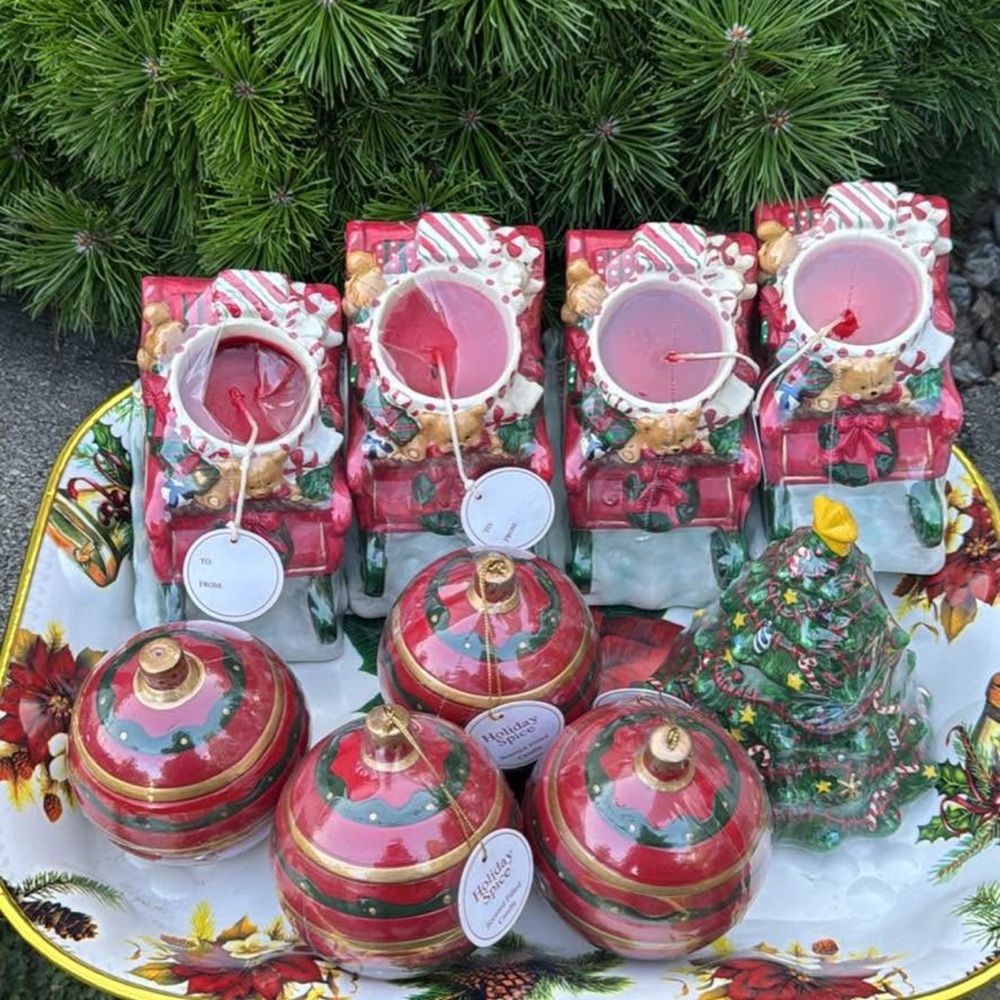 Festive Christmas Candles 9